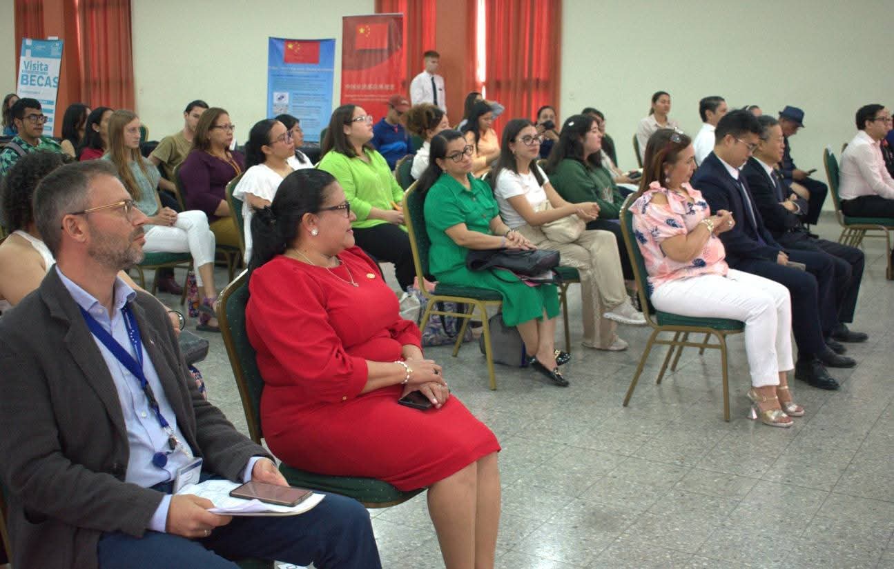 UPNFM promueve InterBecas con entidades internacionales 